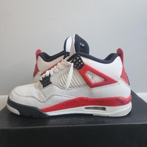 Air Jordan 4 Retro Fire Red trainers US MEN 9.5